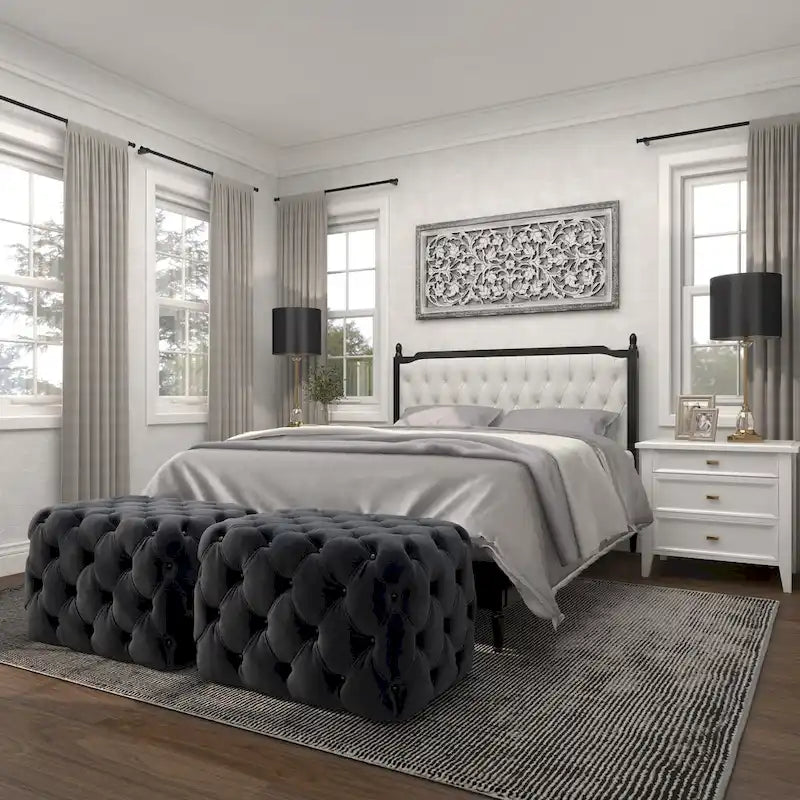 Zwarte, cognac- of grijze moderne glam-ottomanbank van hout en getufte stof