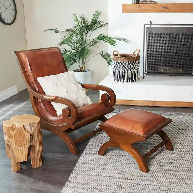 Poltrona decorativa imbottita in pelle, realizzata a mano in legno di teak, con pouf